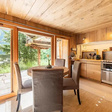 Ananda Avec Sauna, Baignoire Balneo Et Terrasse Appartement Chamonix