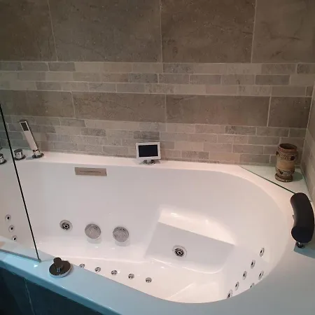Daire Ananda Avec Sauna, Baignoire Balneo Et Terrasse Chamonix