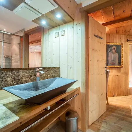 Ananda Avec Sauna, Baignoire Balneo Et Terrasse Daire Chamonix